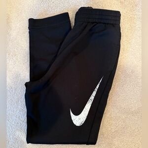 Nike Kids Black therma fit Sweatpants with White Logo